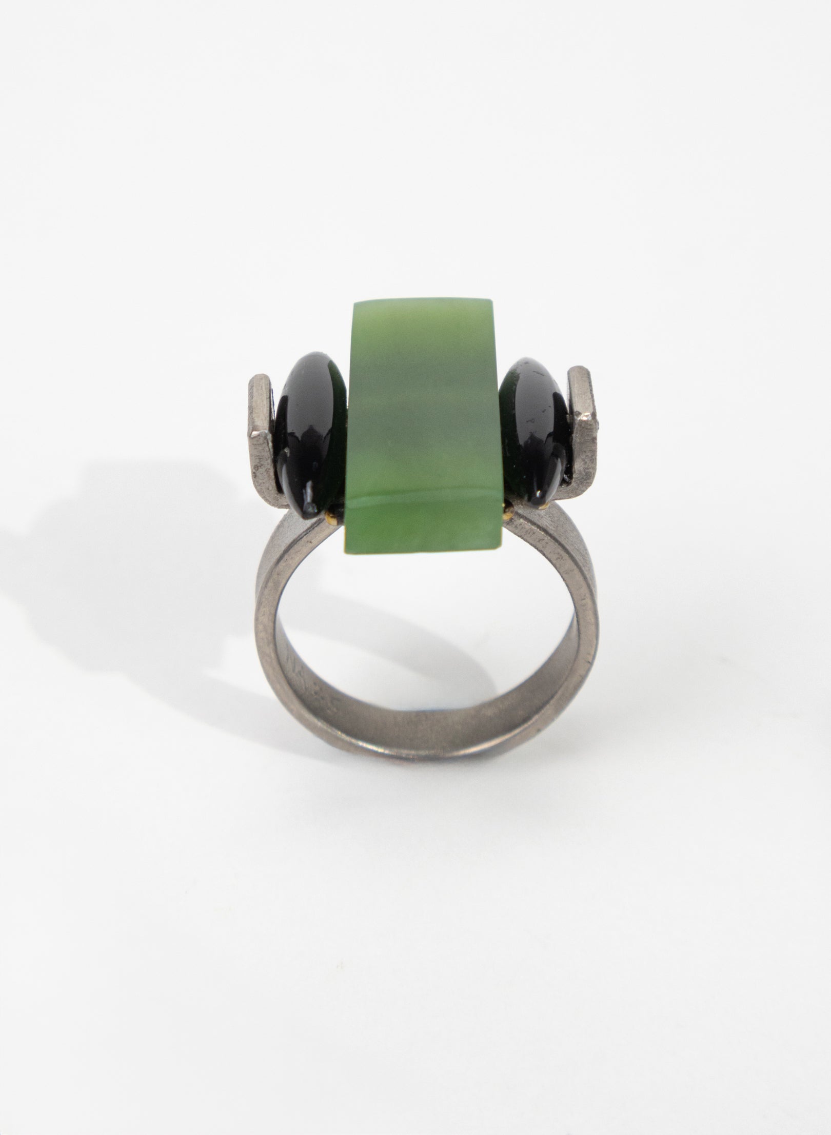NZ Pounamu, Onyx, Titanium Ring