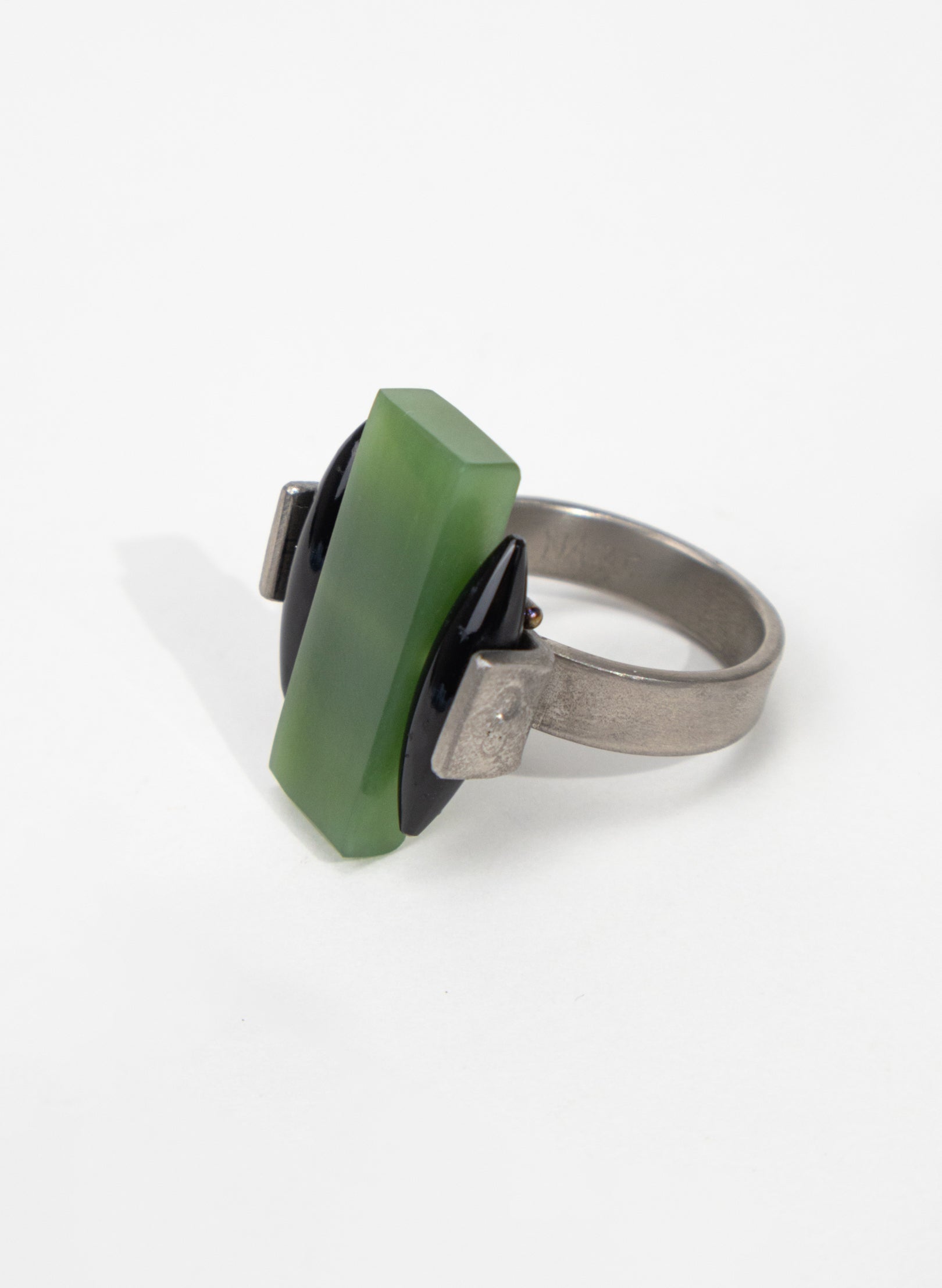 NZ Pounamu, Onyx, Titanium Ring