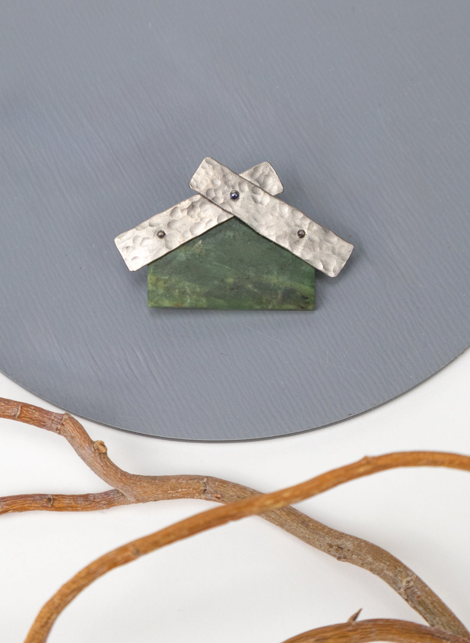 Wharenui Pounamu & Titanium Brooch