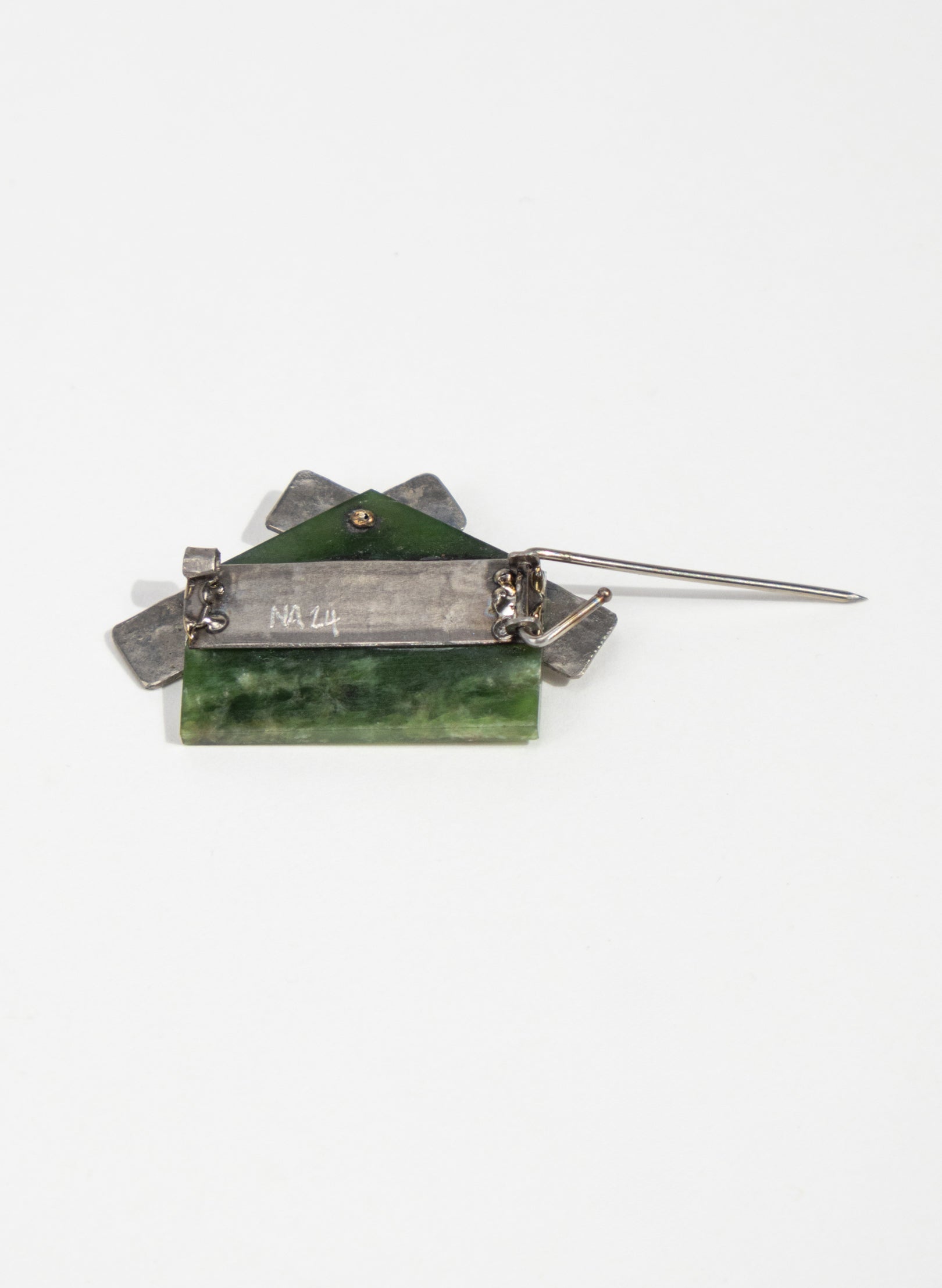 Wharenui Pounamu & Titanium Brooch