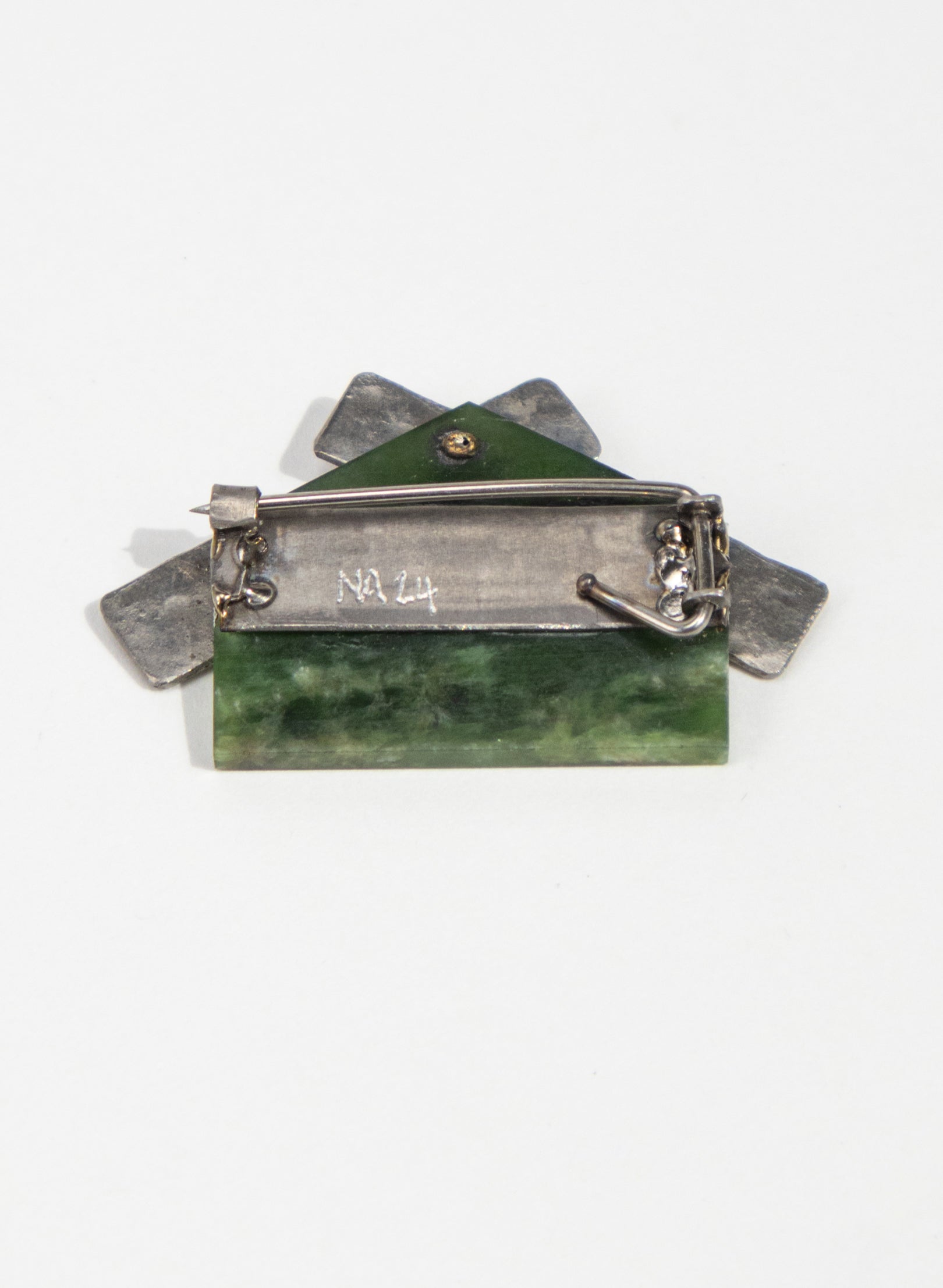 Wharenui Pounamu & Titanium Brooch