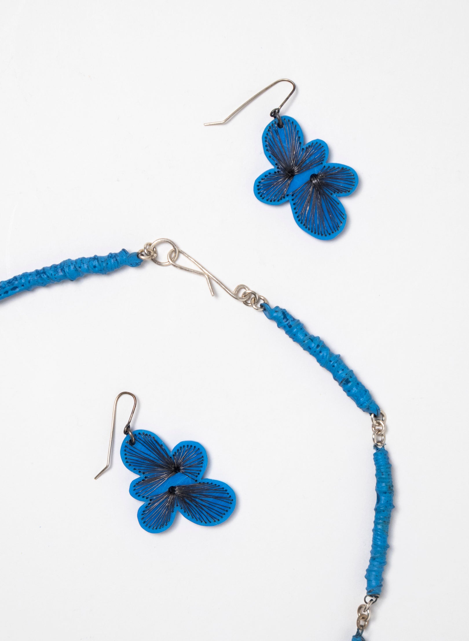 Twist and Tube Small Blue Necklace Necklace