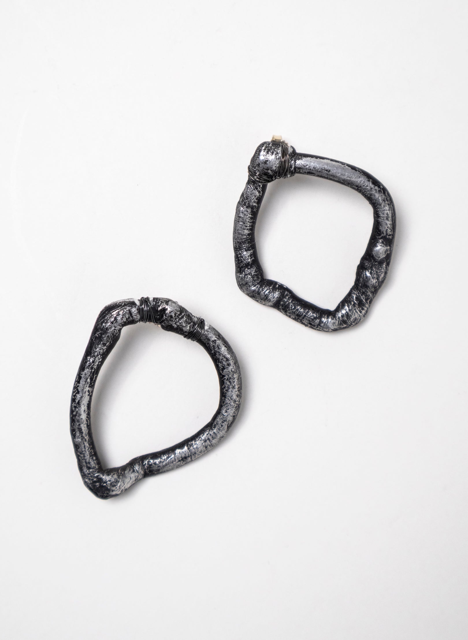 Circle Rod Earrings