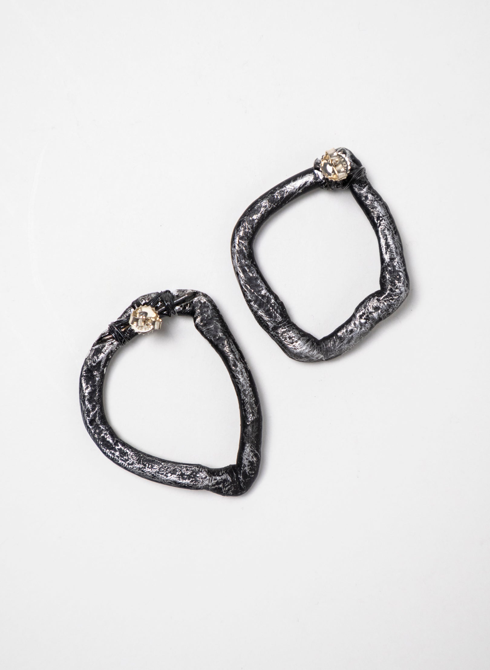 Circle Rod Earrings