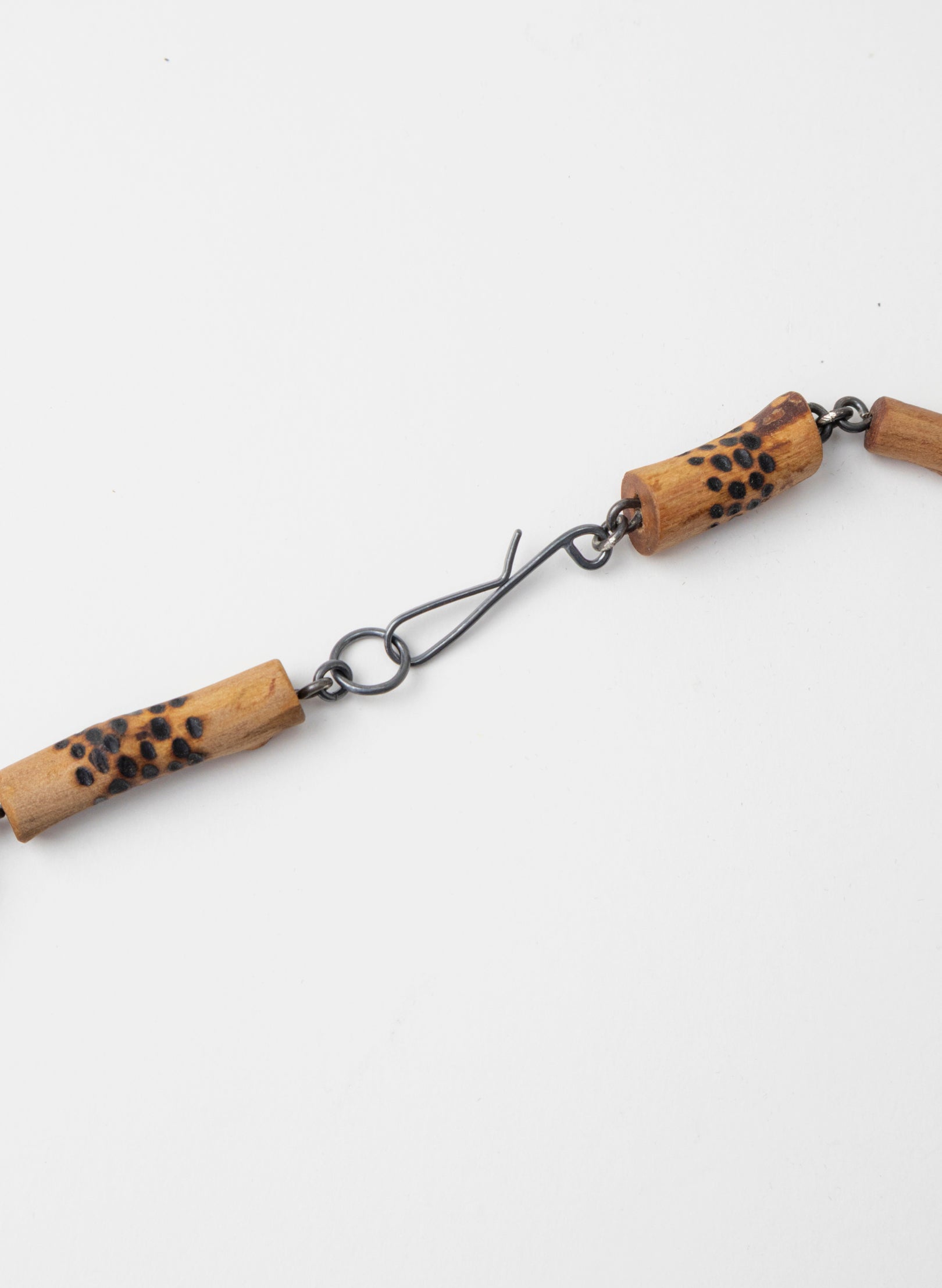 Twig Poker Dots Short Necklace