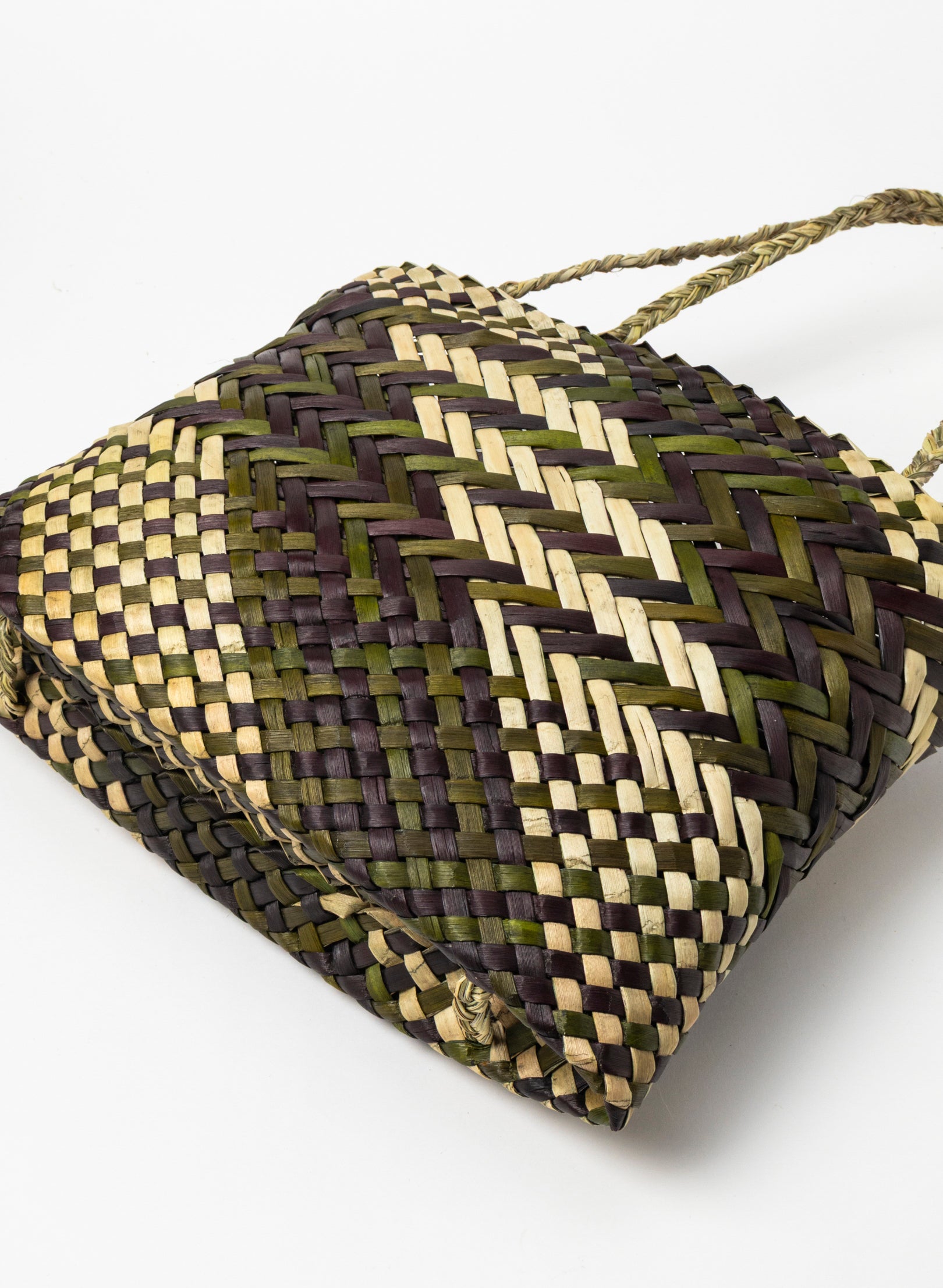 Kete - Black, Green and Natural
