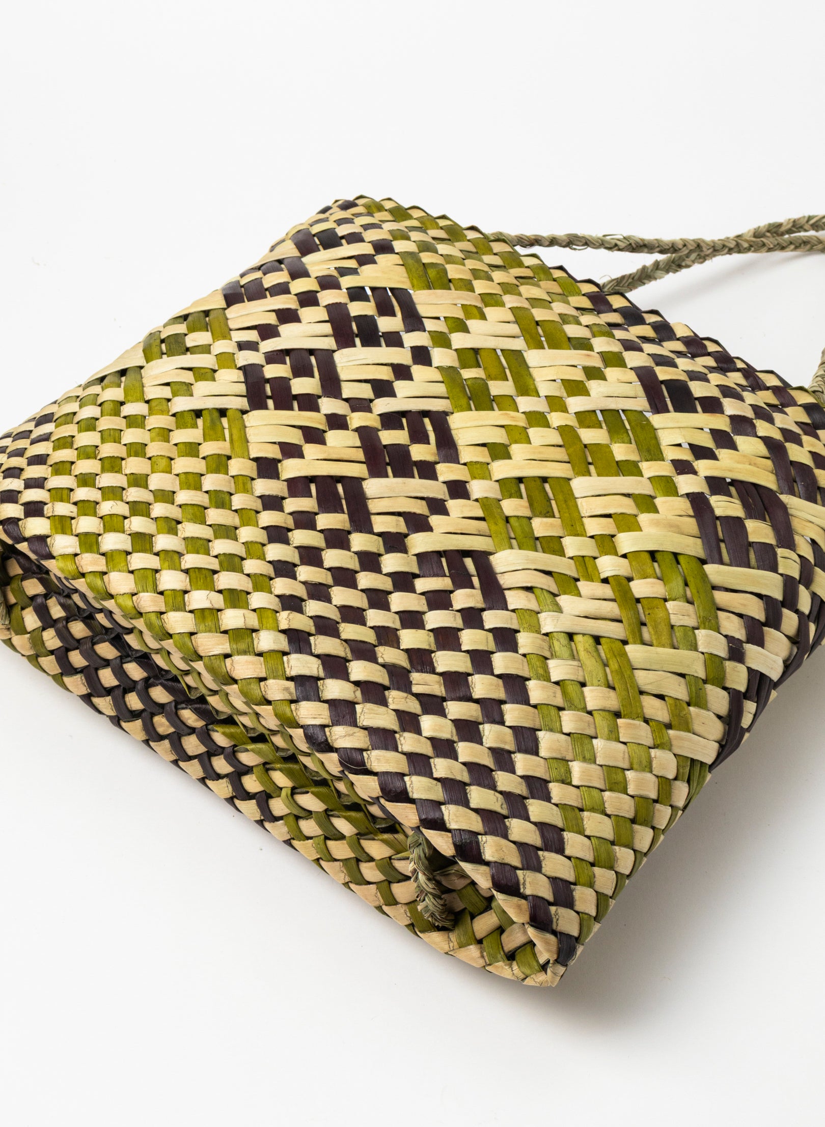 Kete - Black, Green and Natural
