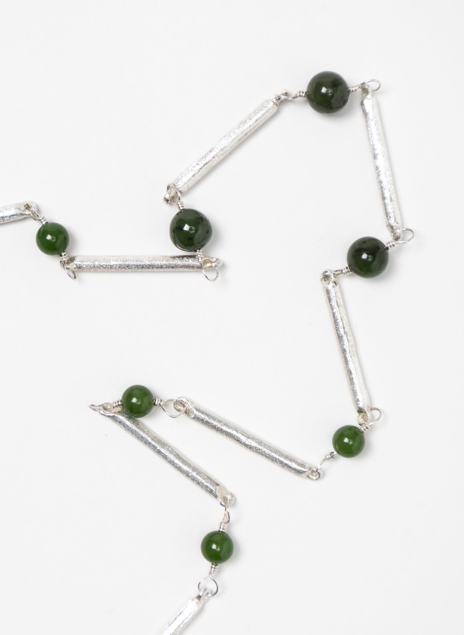 Fluid Line Chain Necklace