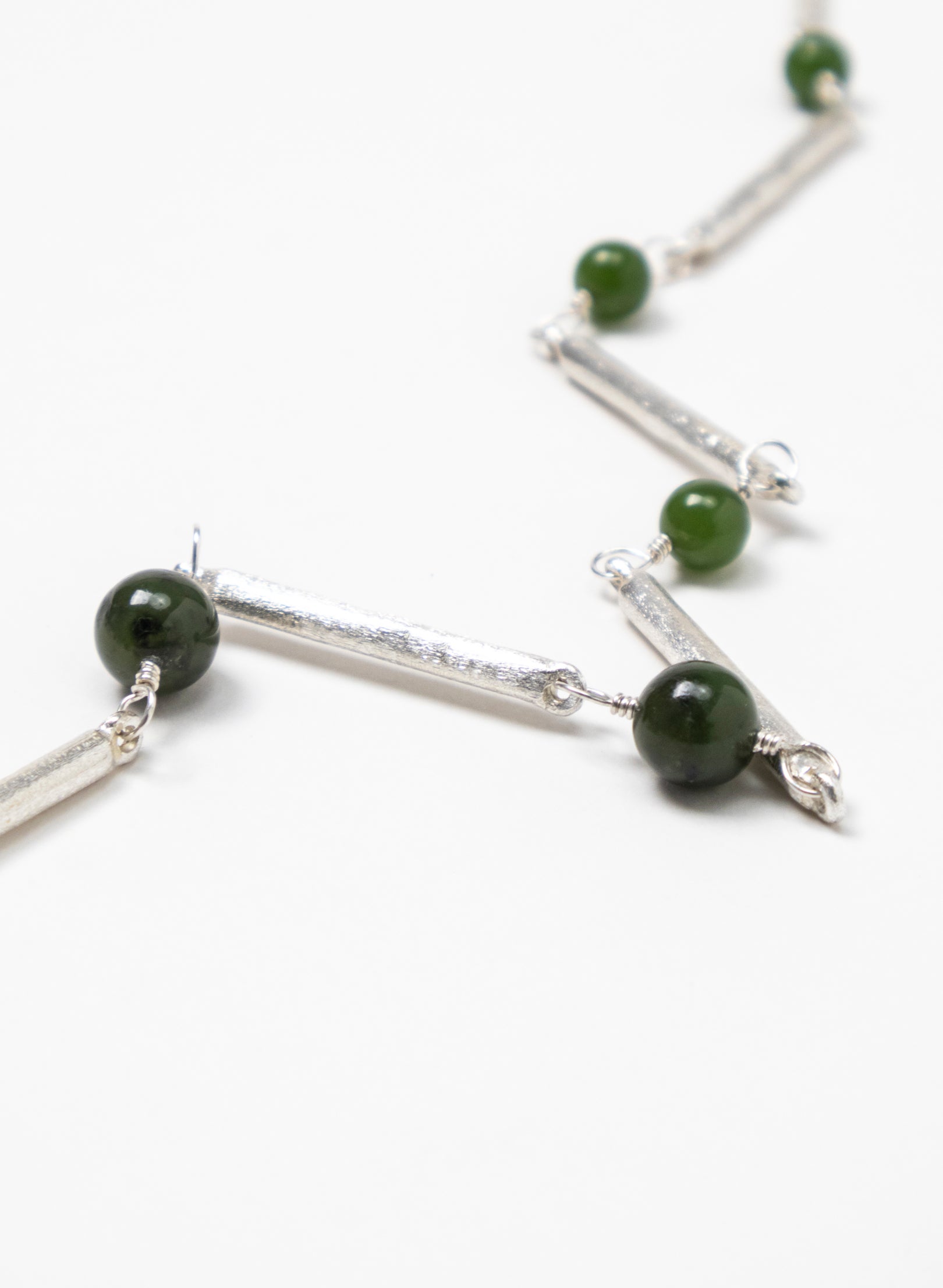 Fluid Line Chain Necklace