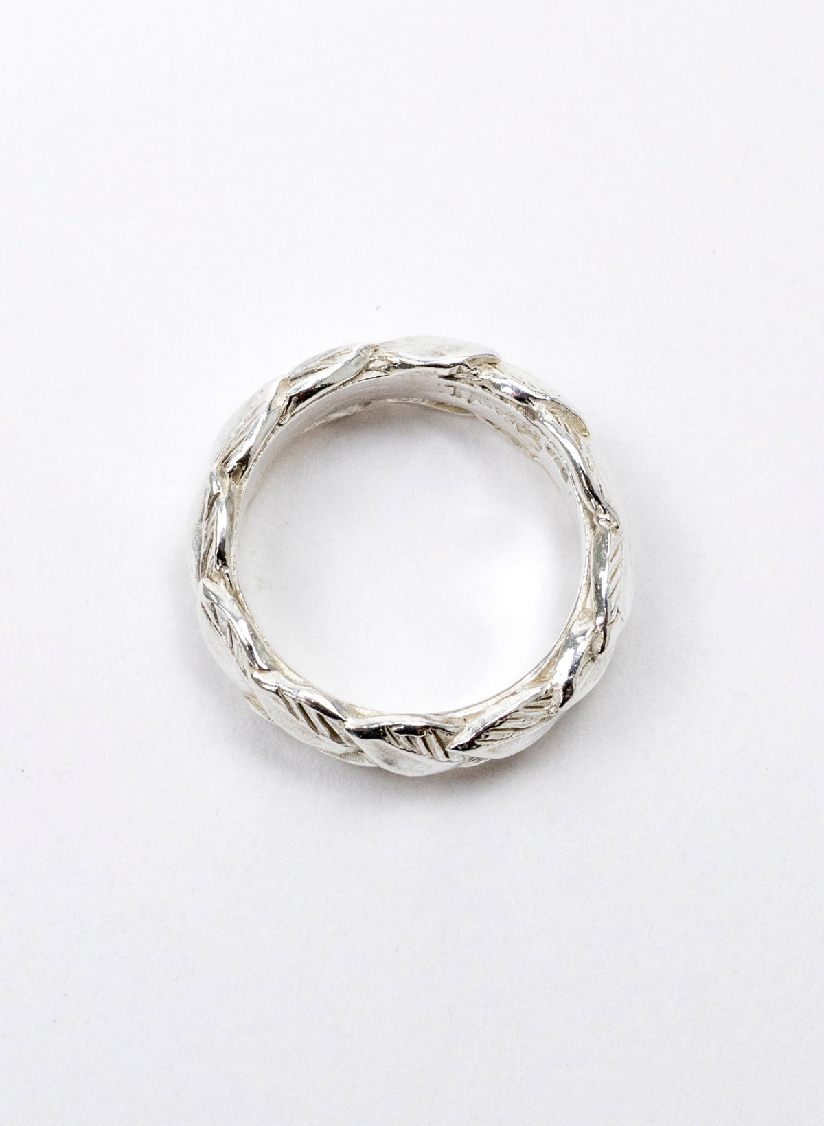 Reveal Leaf Ring