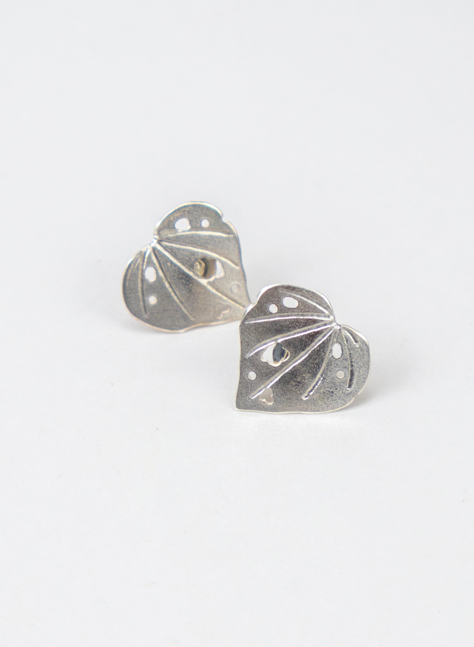 Kawakawa Studs
