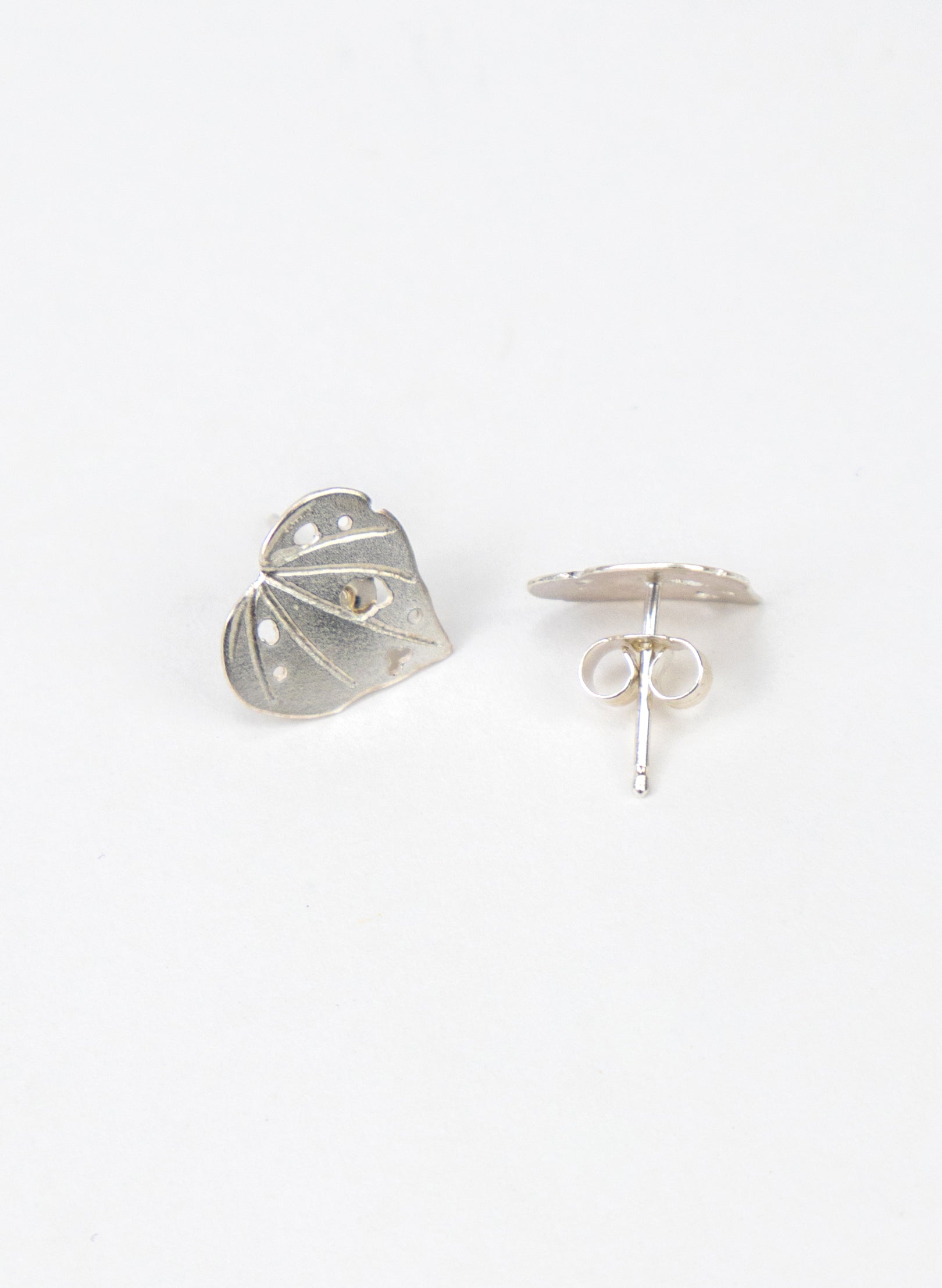 Kawakawa Studs