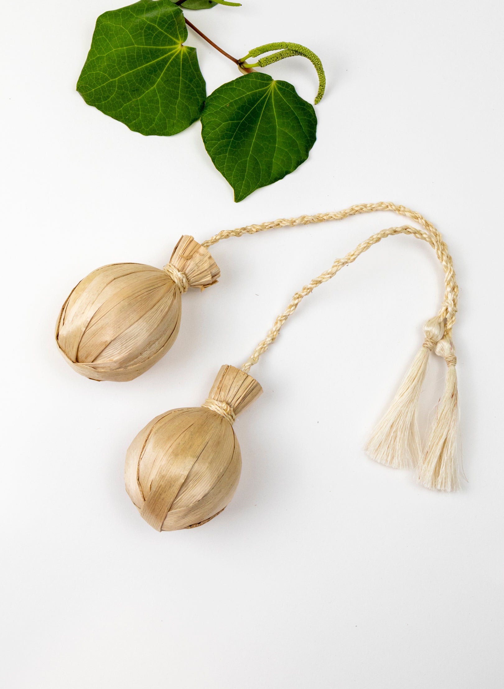 Short Handle Muka and Raupō Poi - Natural