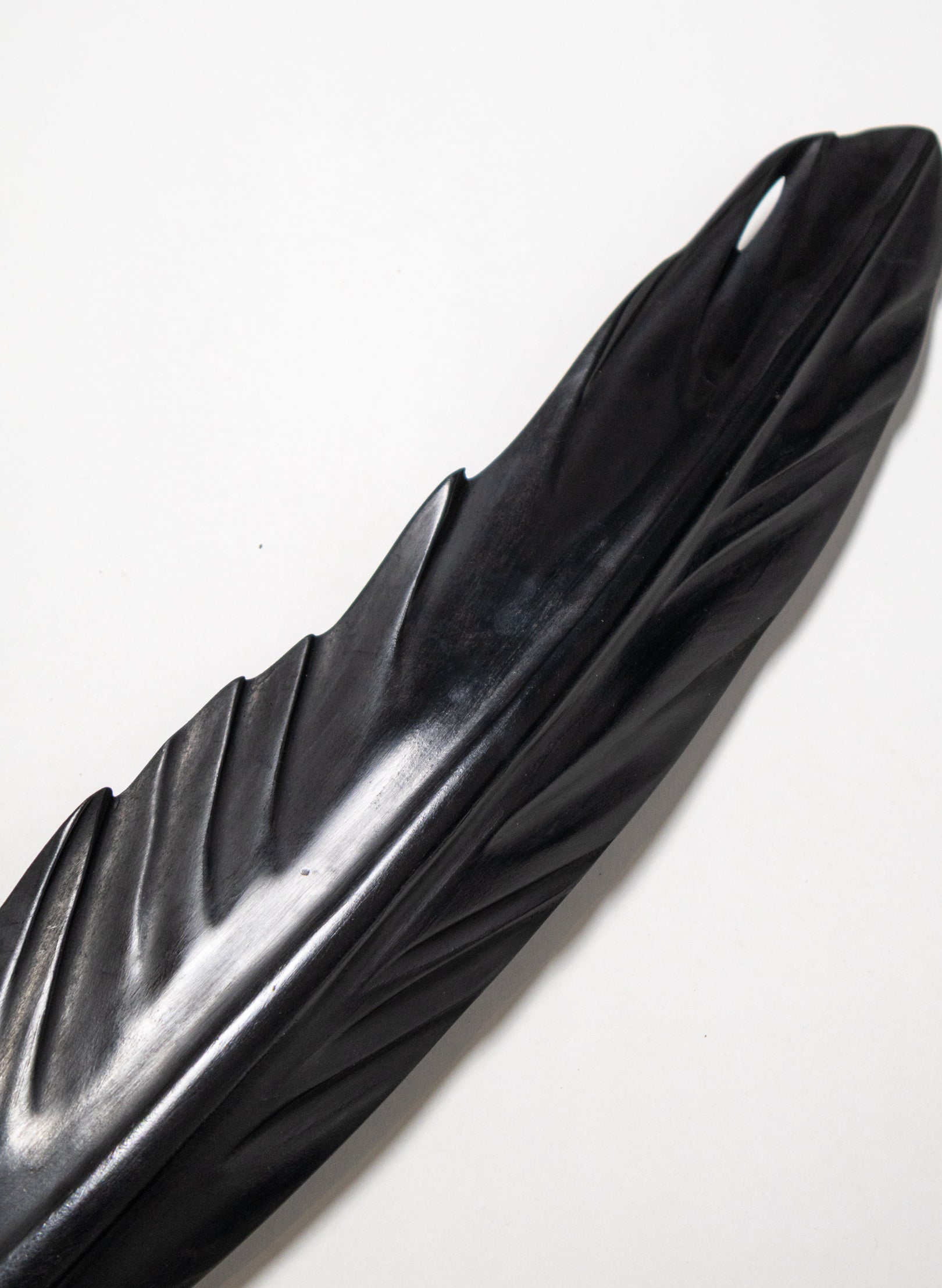 Tūī Feather Swamp Kauri 645mm