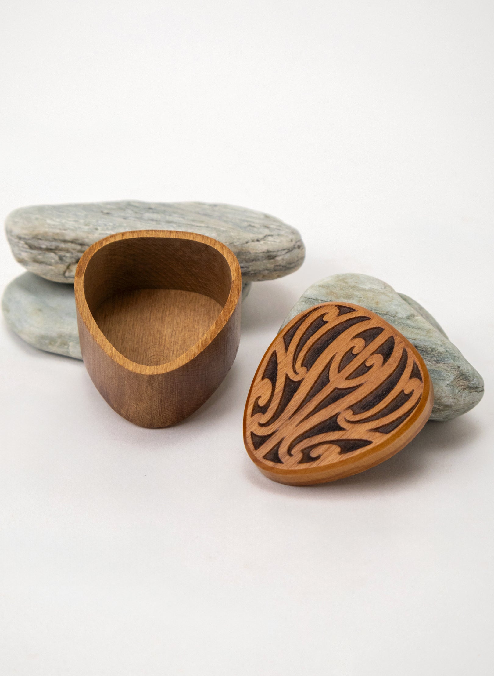 Papa Huia Iti Puhoro Box