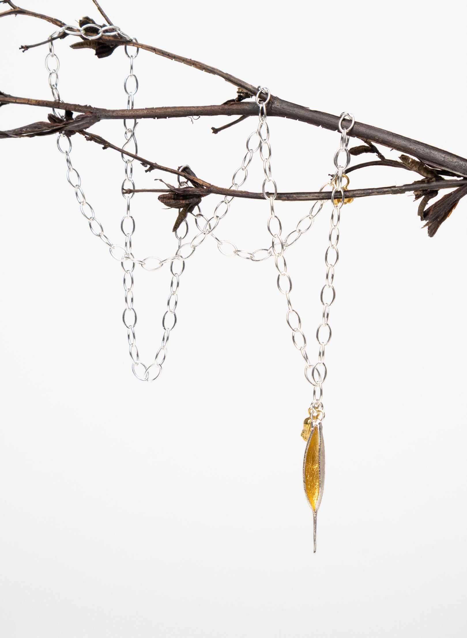 Rewarewa and Rata Necklace