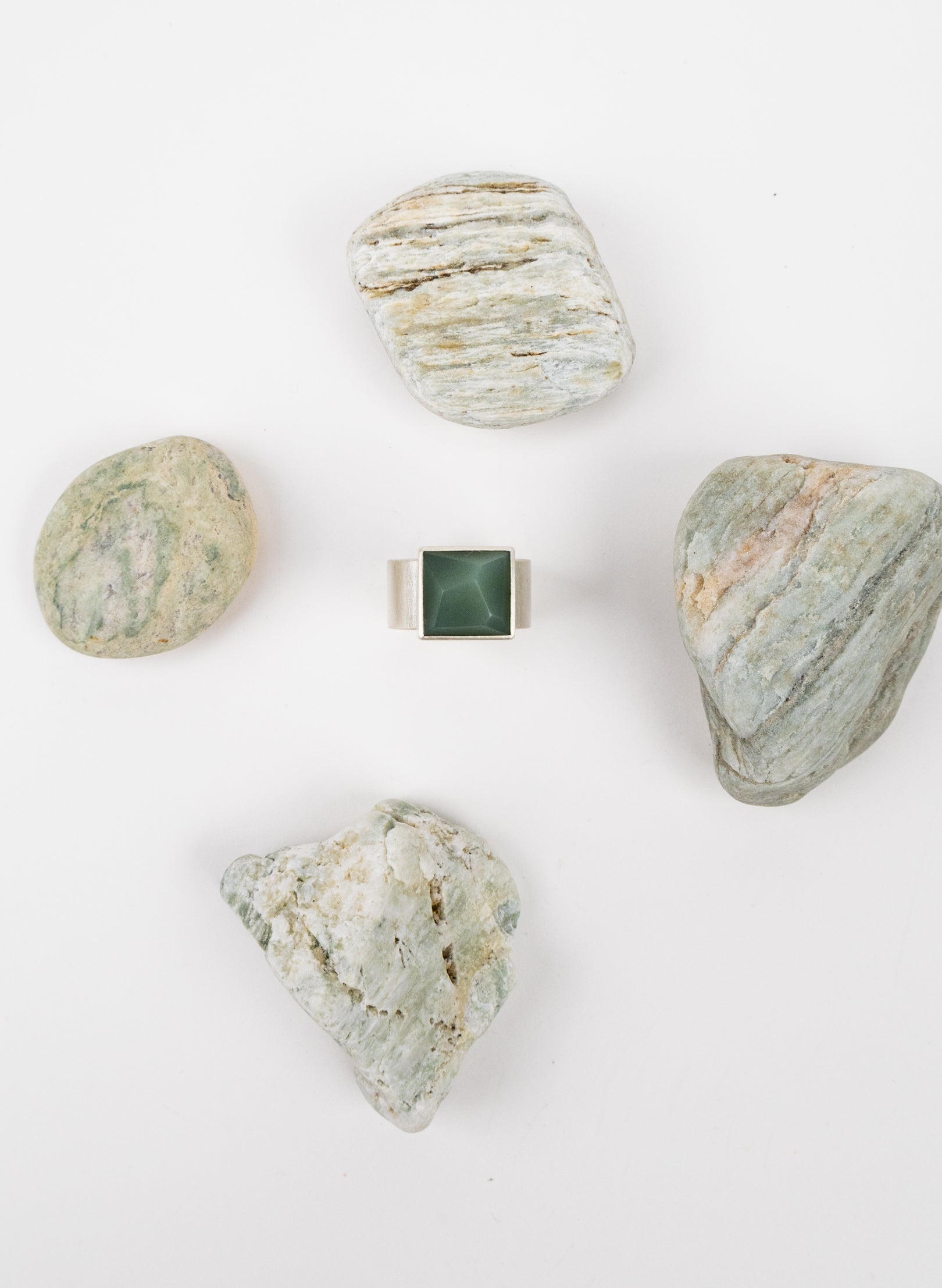 Siberia Nephrite Jade Ring