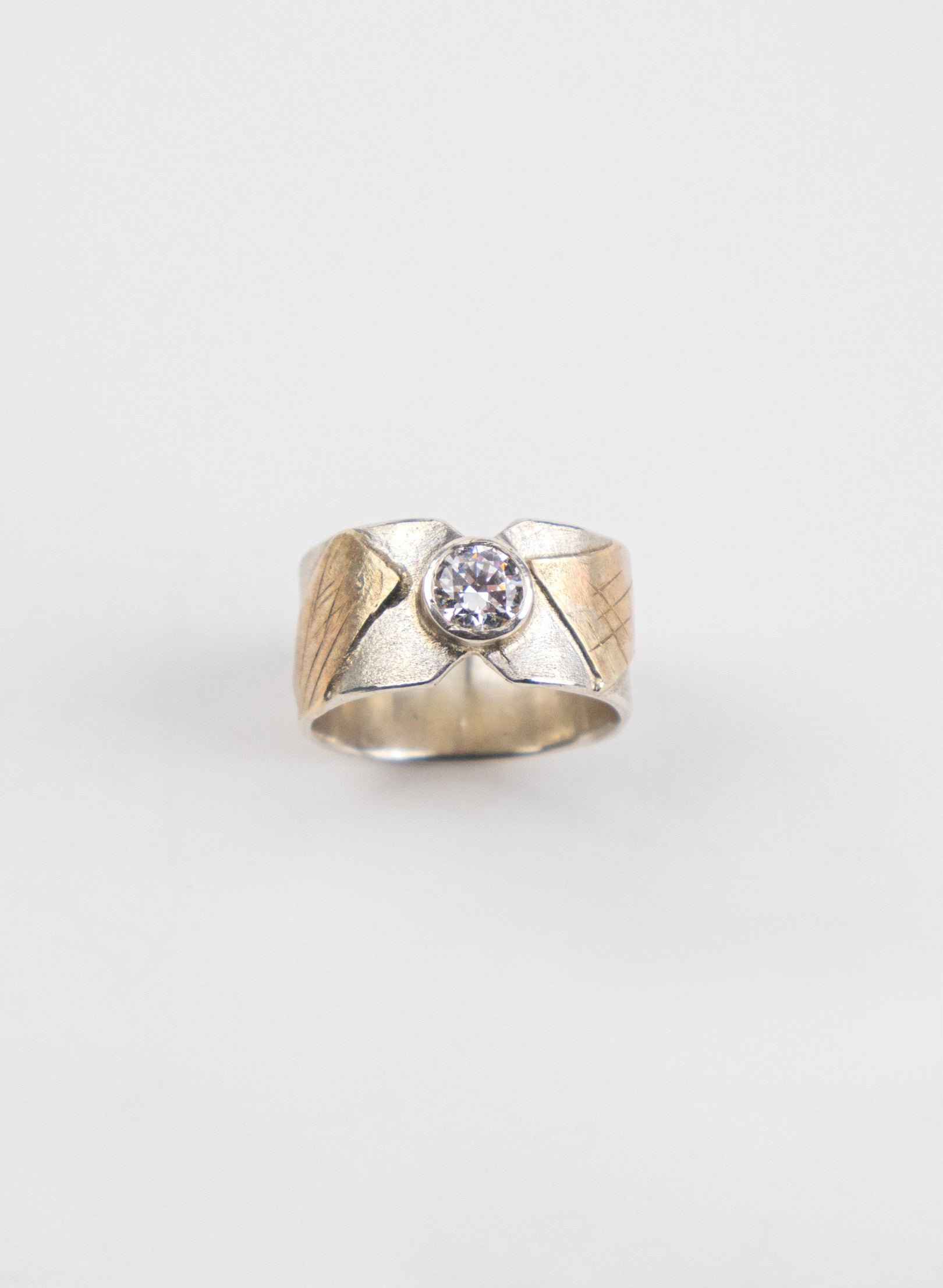 V Cut Ring - Square