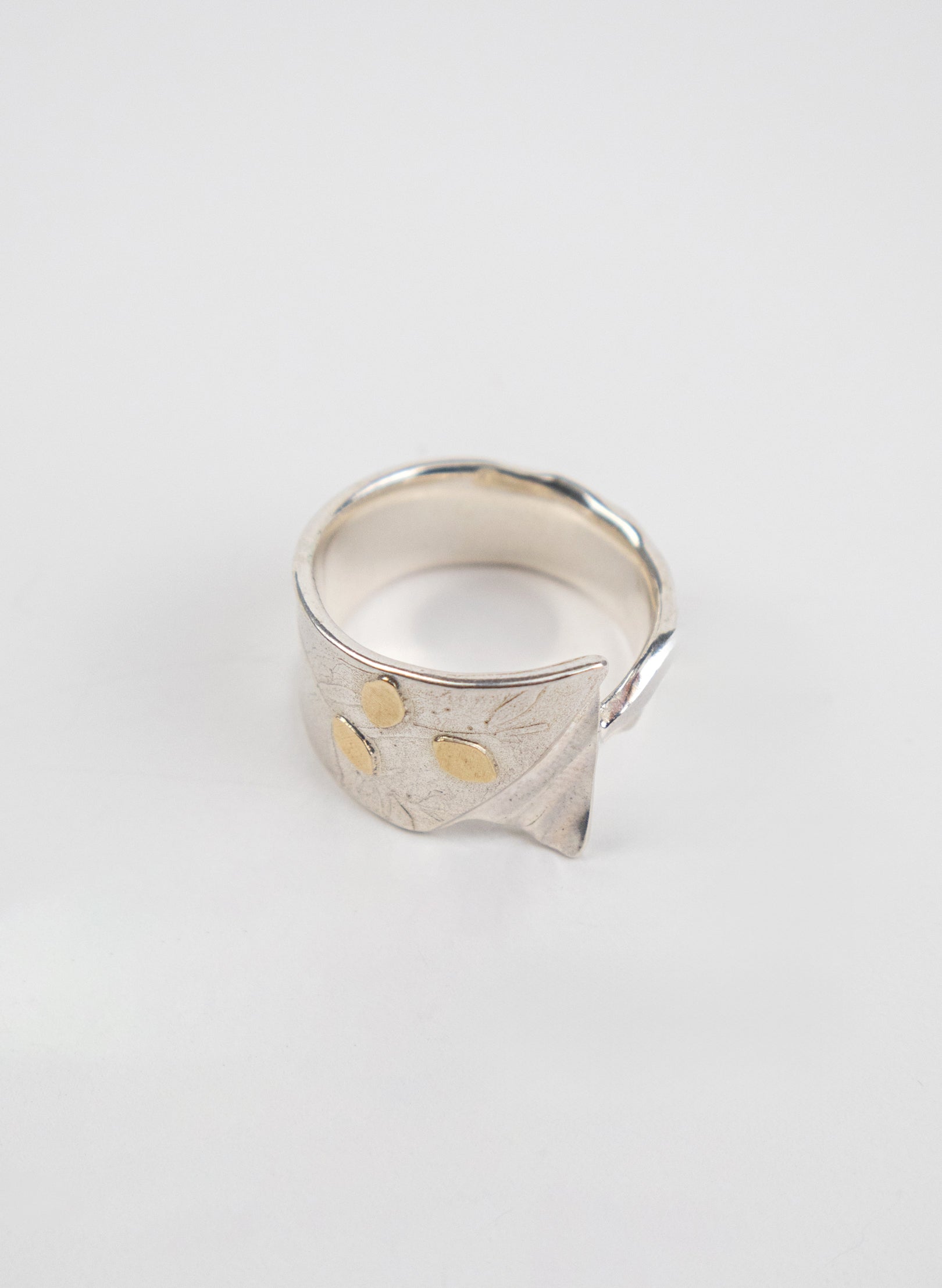 Kimono Leaf Ring