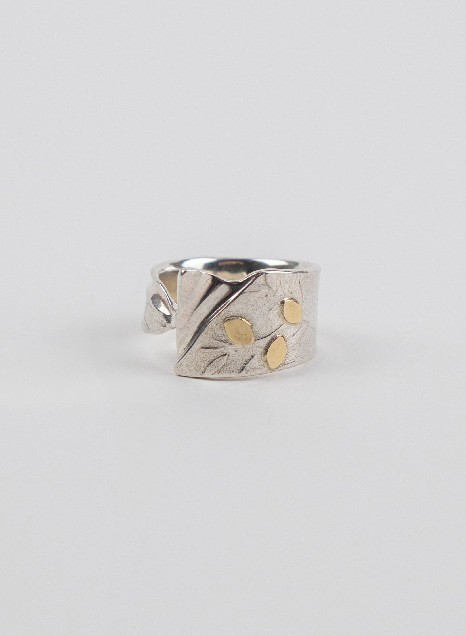Kimono Leaf Ring