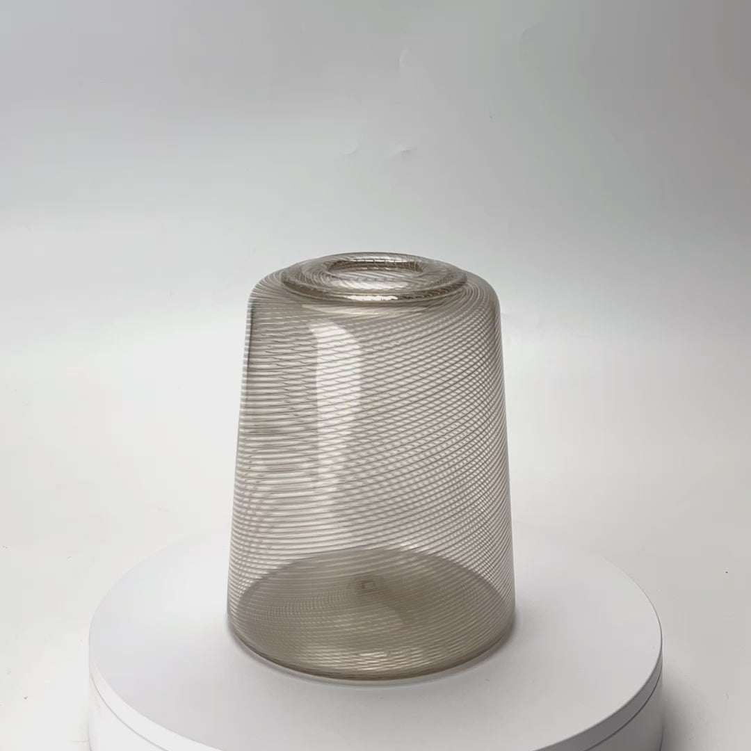 Bouquet Fold Vase - Walnut