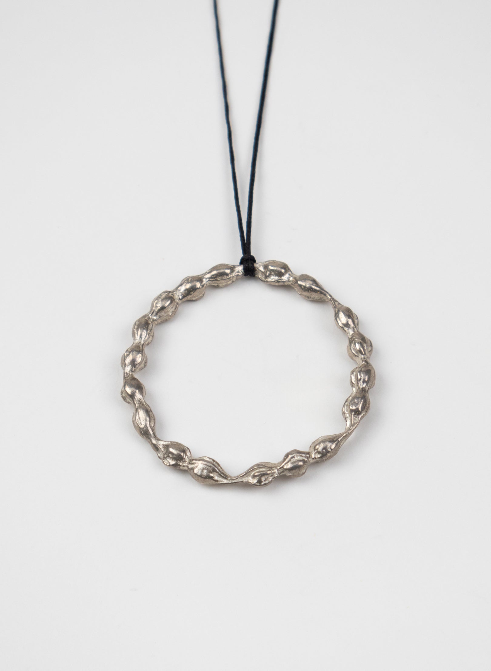 Kōwhai Seed Pod Pendant - Silver