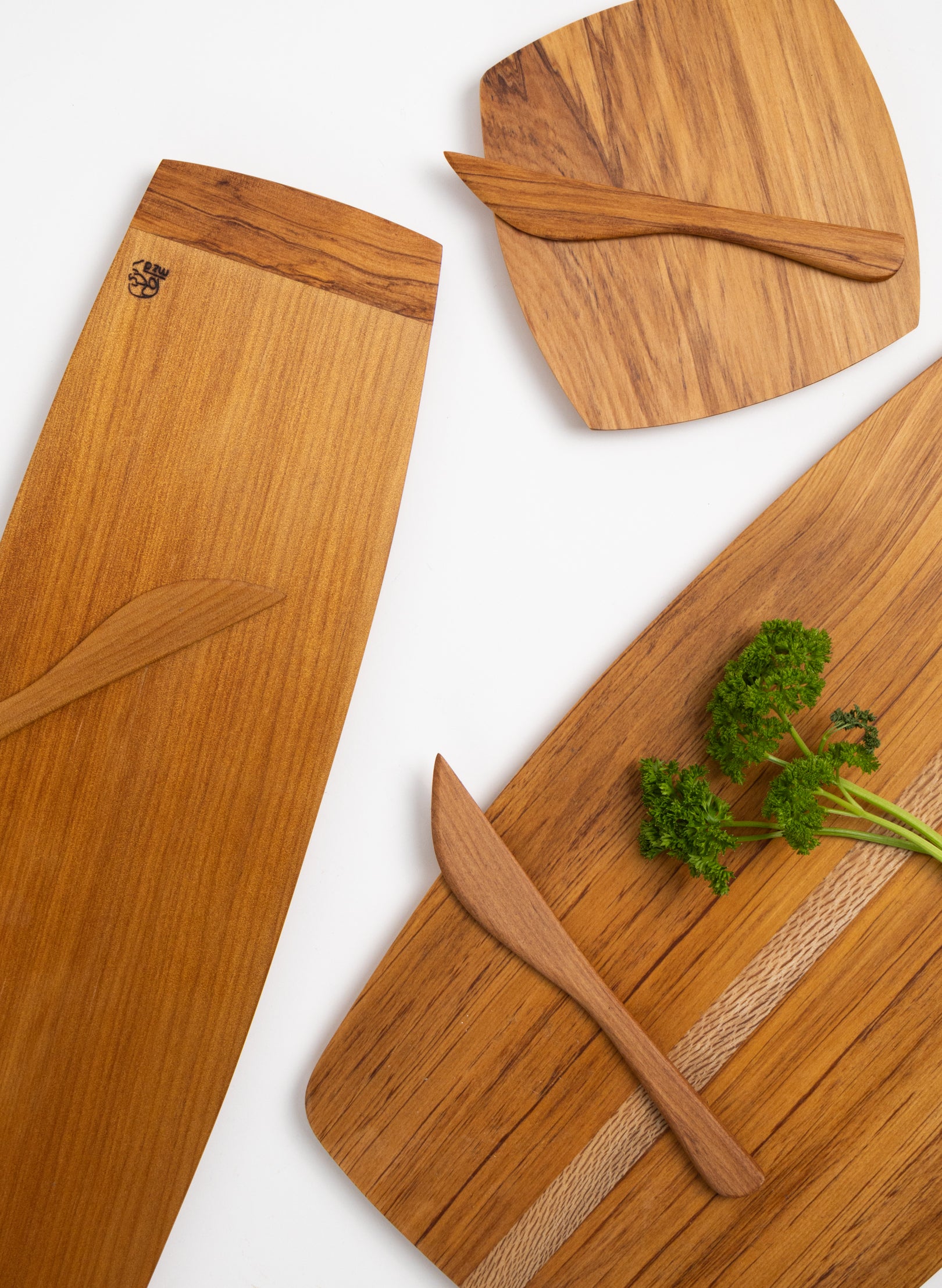 Rimu Board With Knife - Small