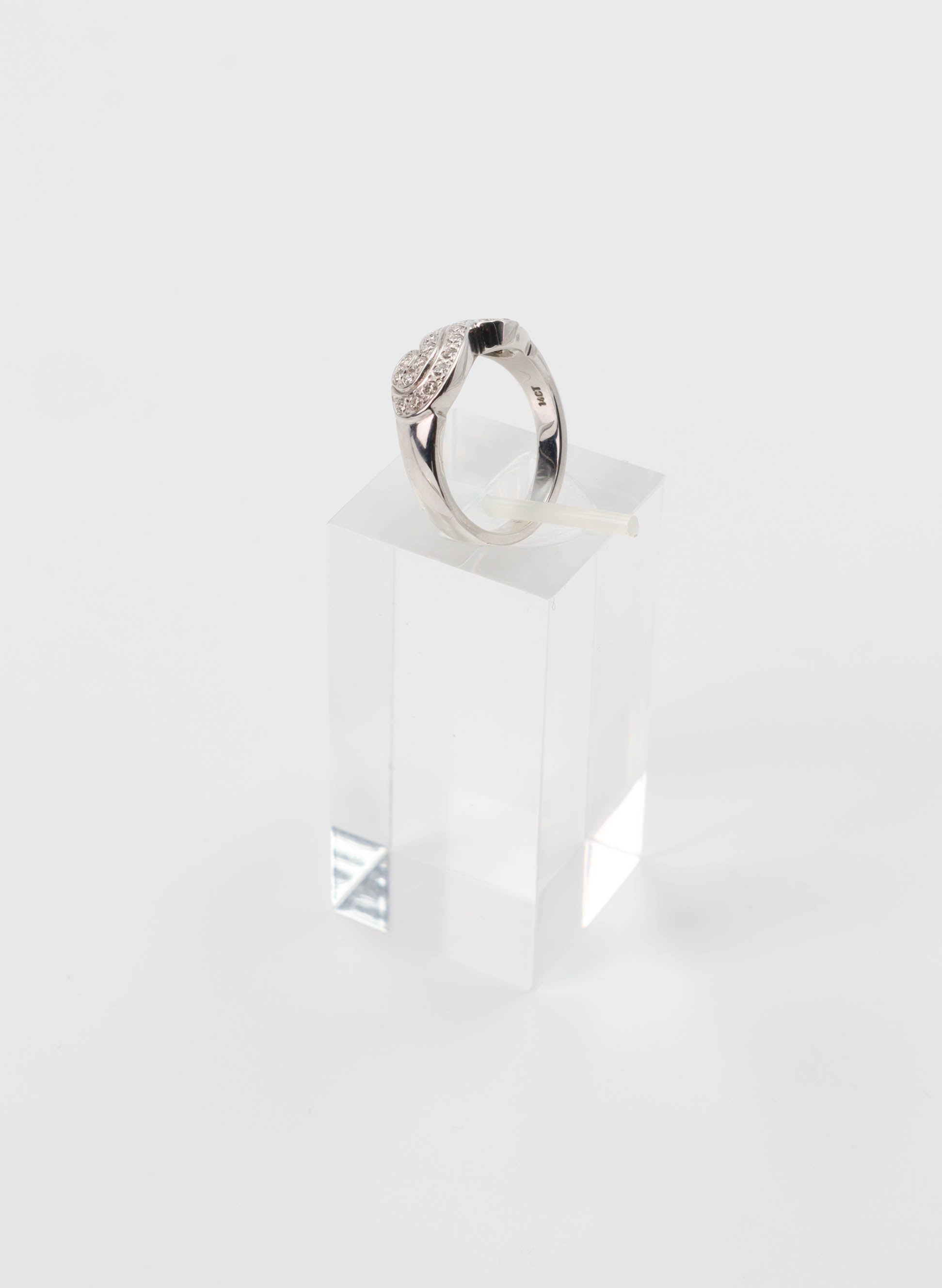 Awhi Awhi Diamond Ring