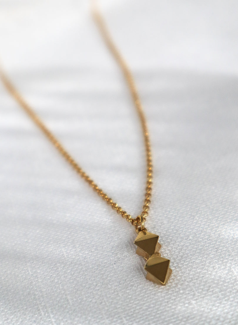 Bow Necklace