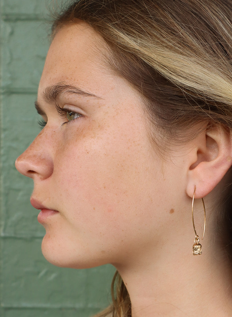 Rātā Hook Earrings - Gold