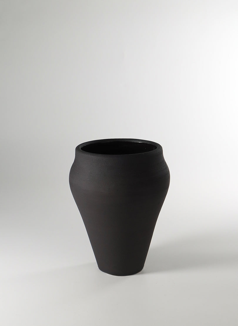 The Vase - Small - Black