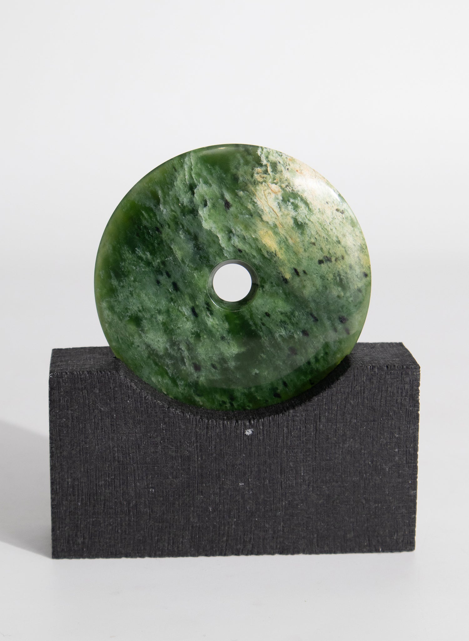 Disc Pounamu Flower Sculpture