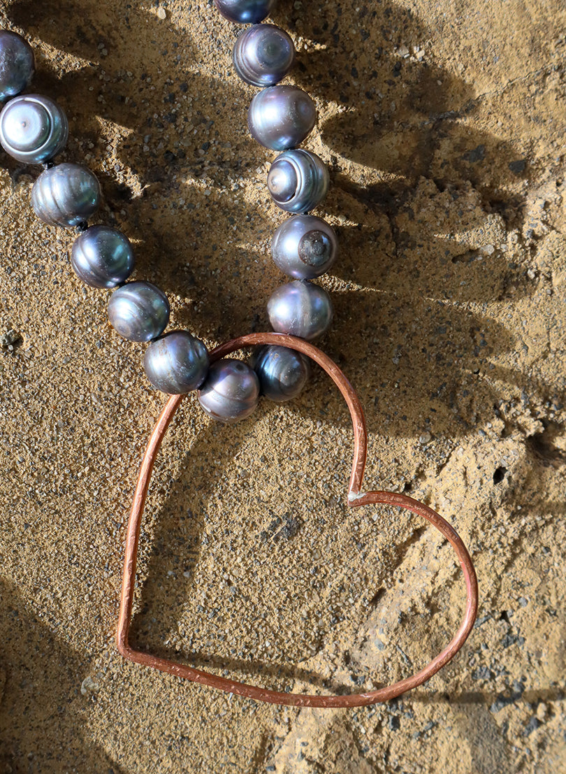 Iridescent Pearl Heart - Necklace