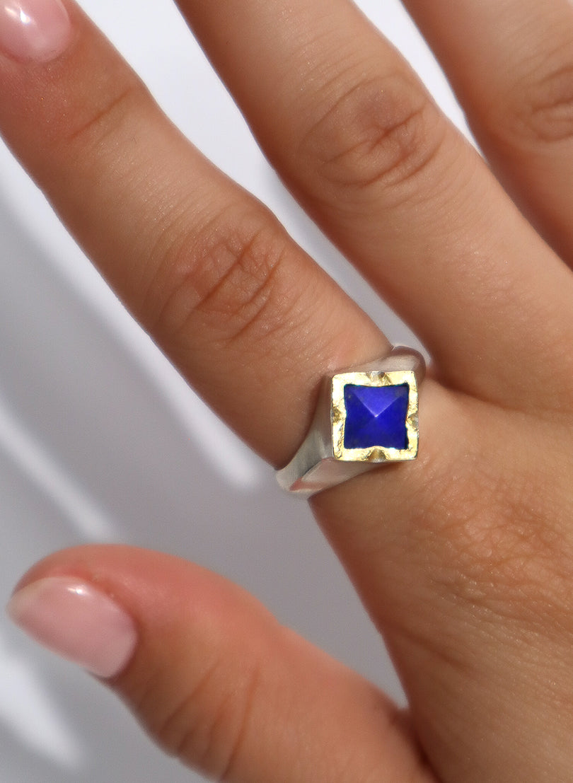 Diamond Shaped Lapis Ring with 22ct Gold