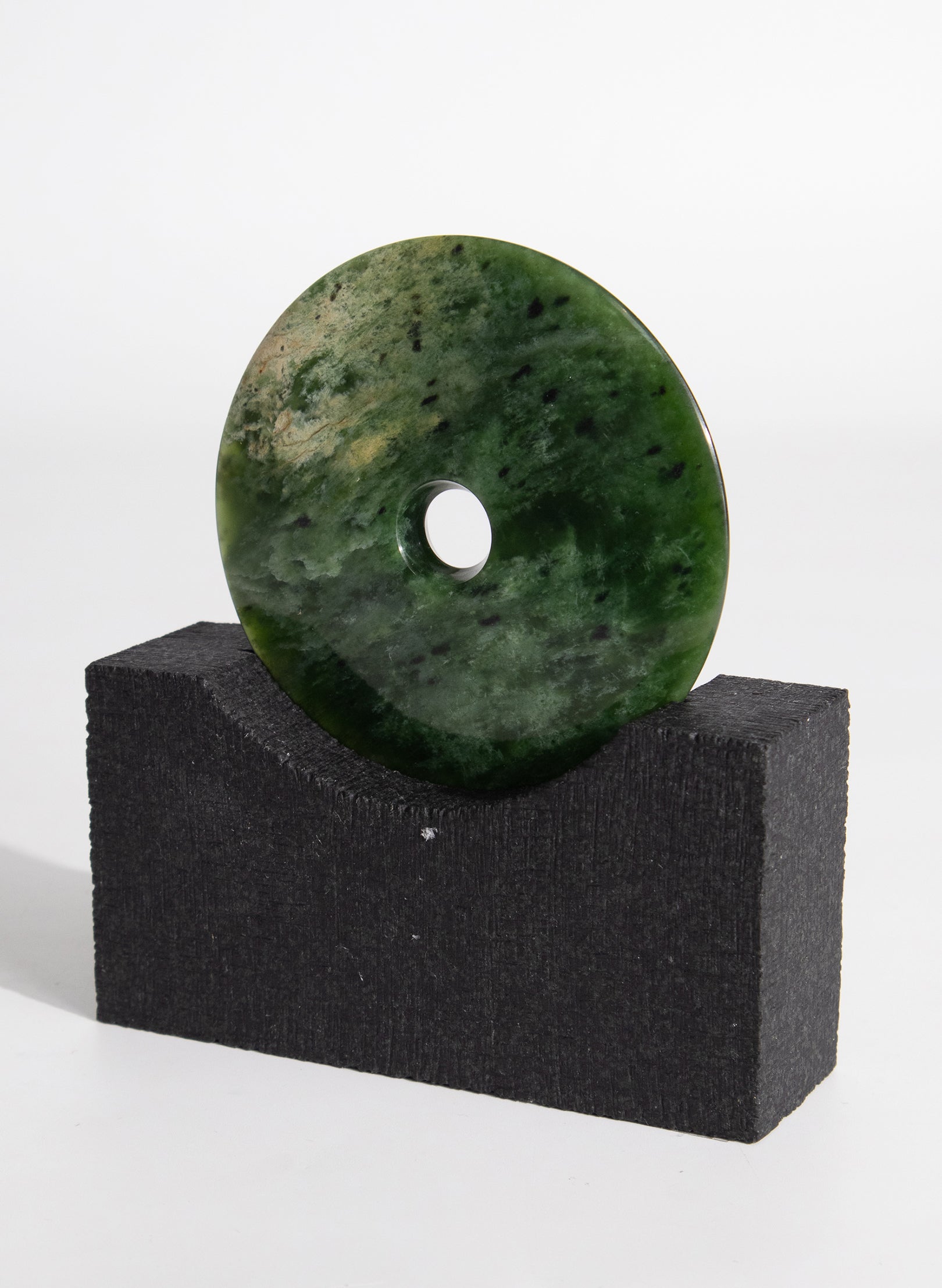 Disc Pounamu Flower Sculpture