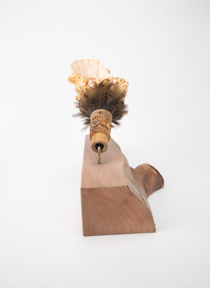 Pūtātara on Stand
