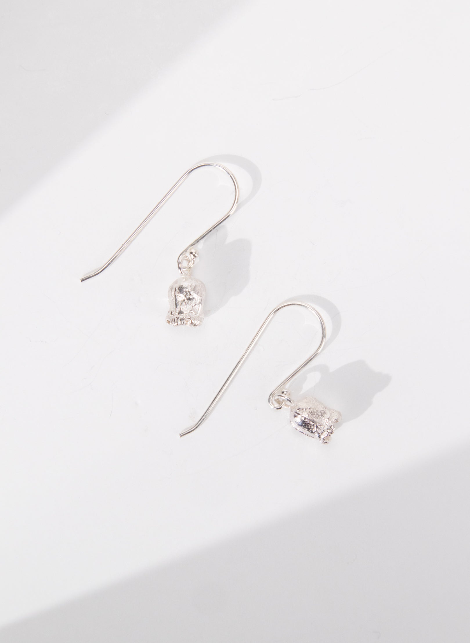 Rātā Hook Earrings - Sterling Silver