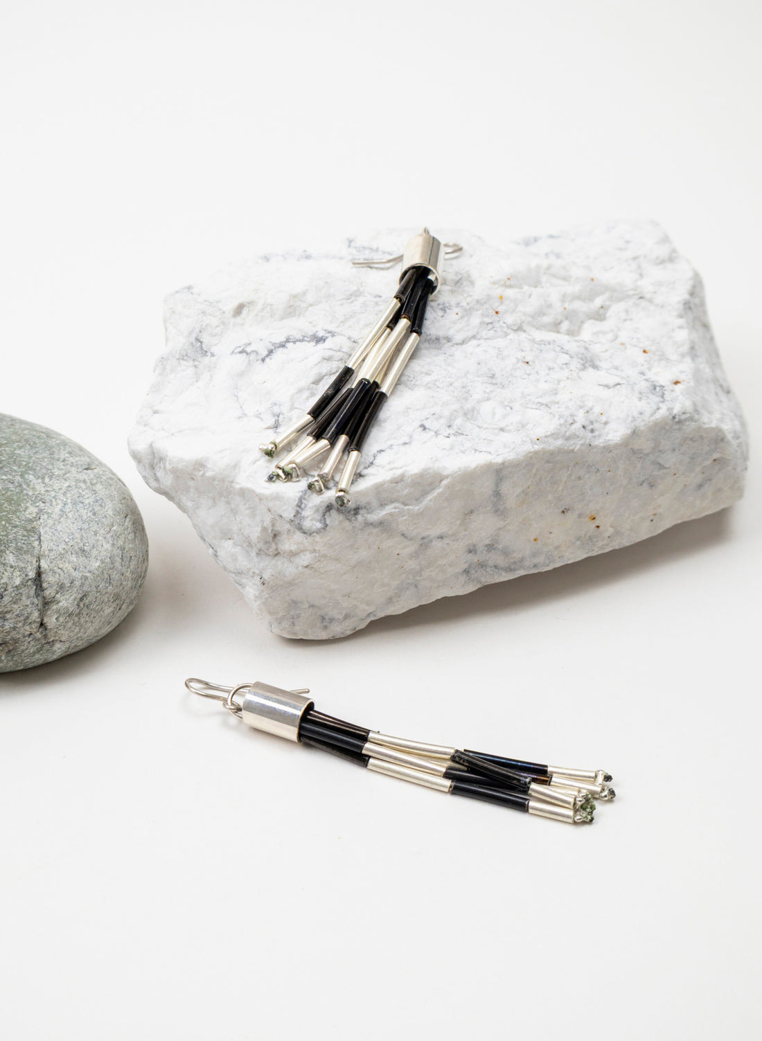 Piupiu Hook Earrings