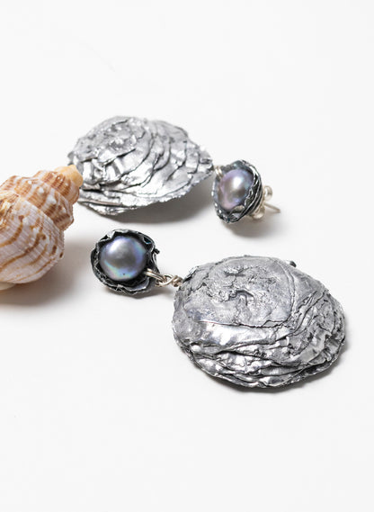 Bluff Oyster Stud Earrings