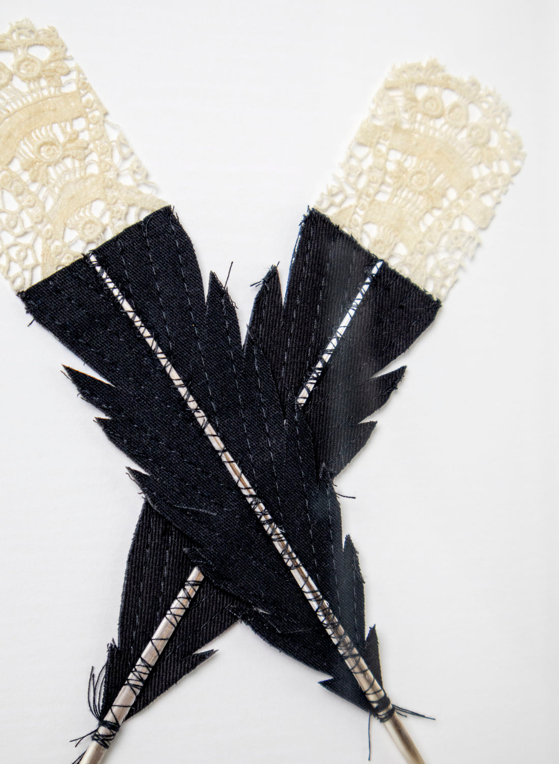 Single X Huia Feathers