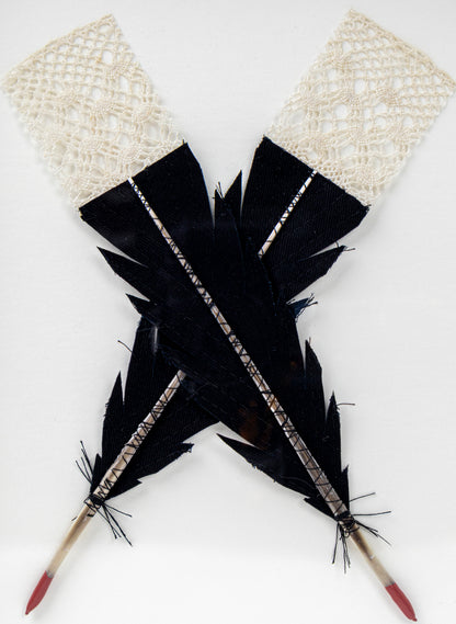 Single X Huia Feather Framed