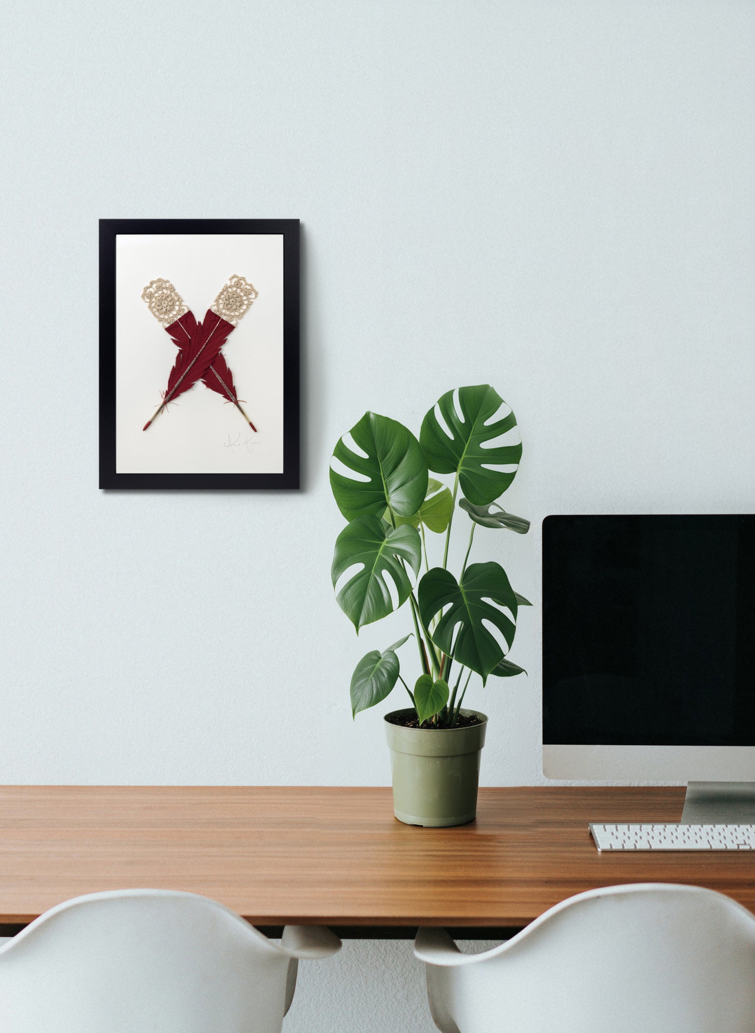 Single X Huia Feather Framed