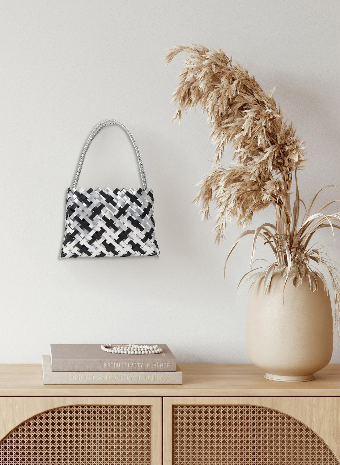Black and Silver Aluminium Kete (12 End)