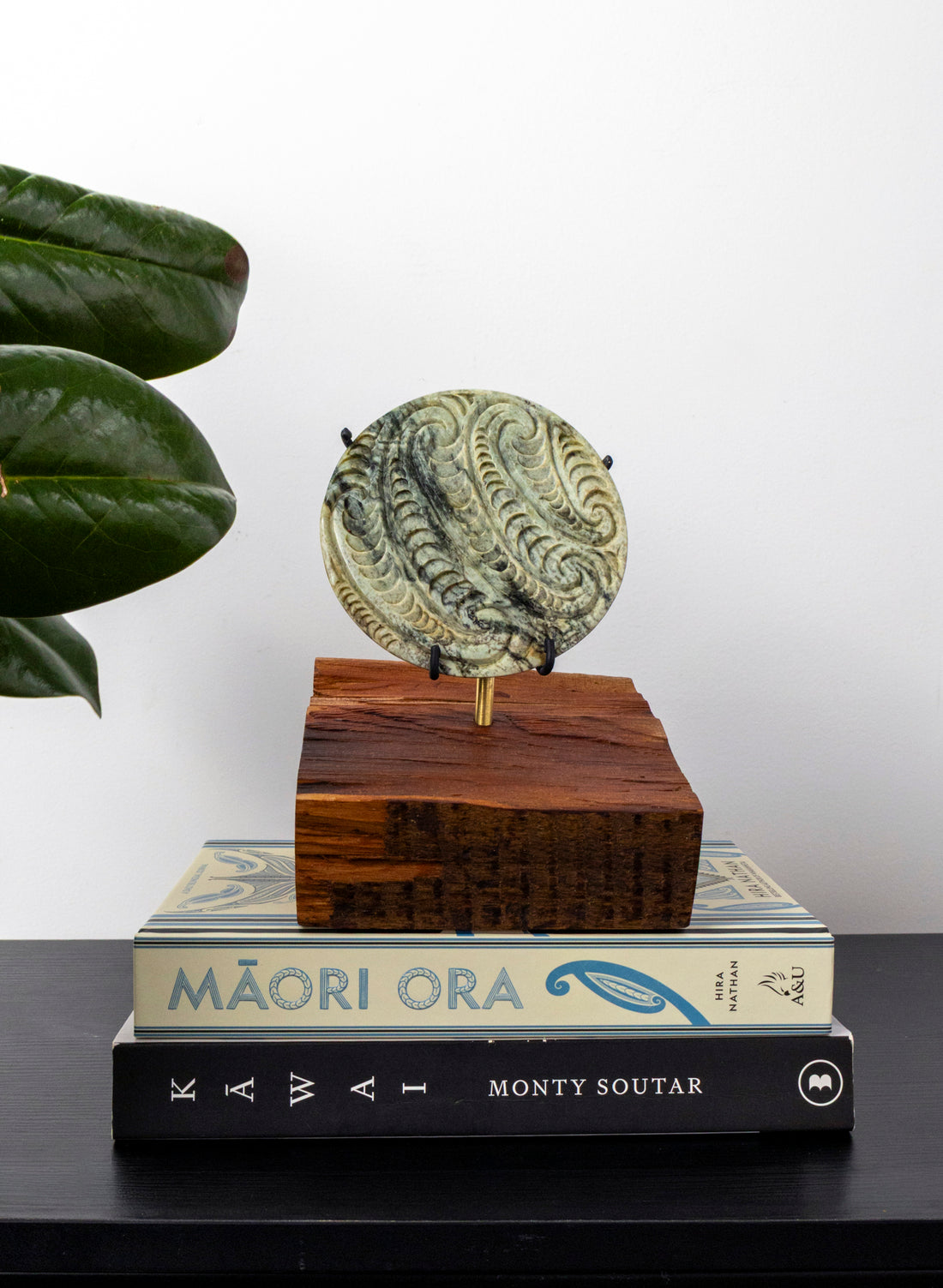 Pounamu Disc Sculpture