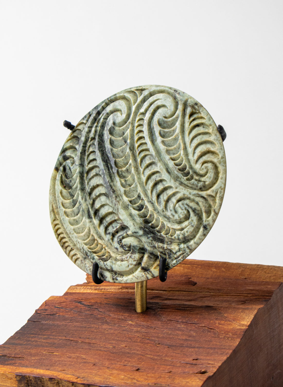 Pounamu Disc Sculpture