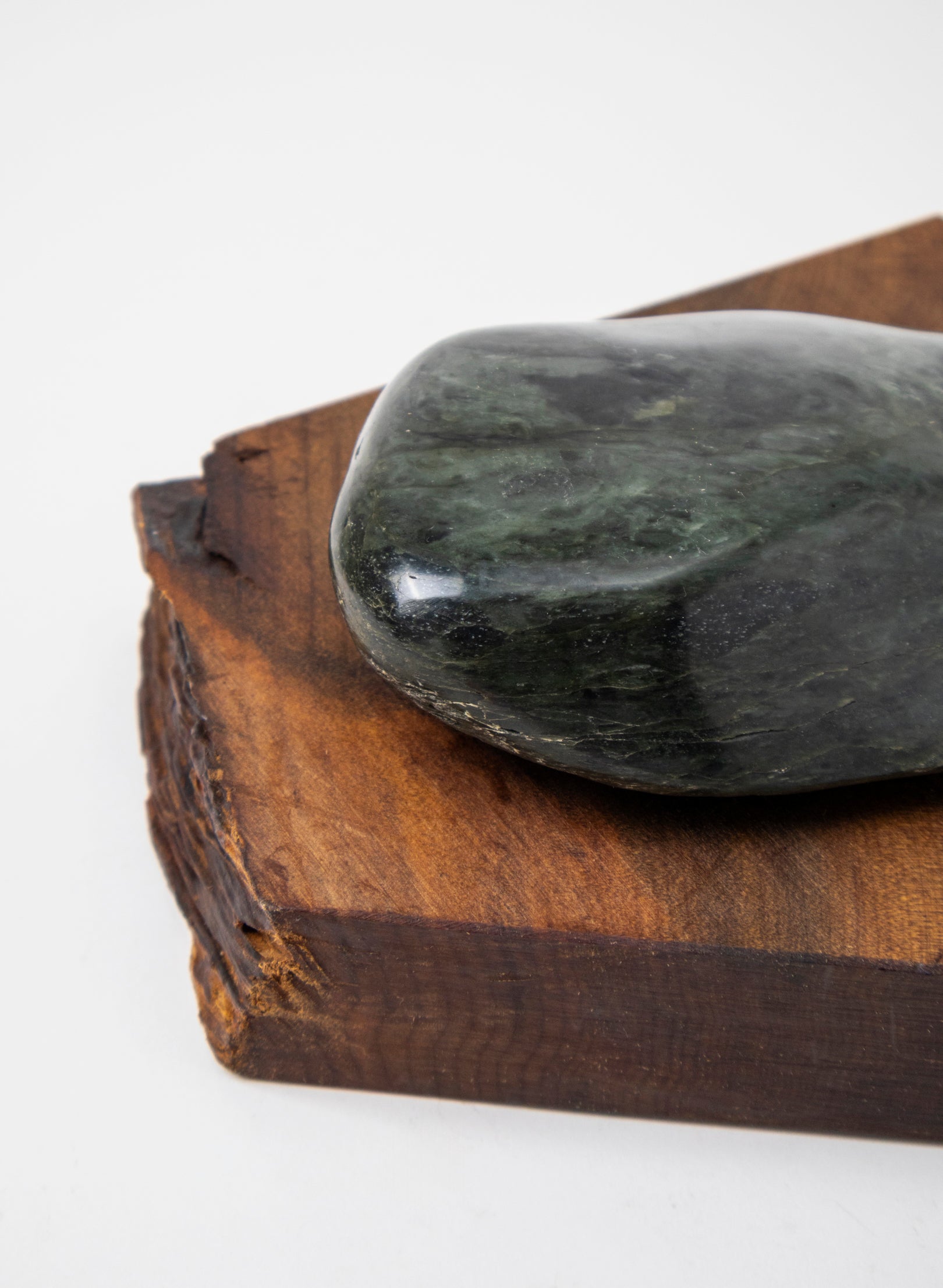 Pounamu Mauri Stone with Base