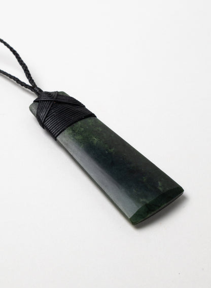Bound Pounamu Toki