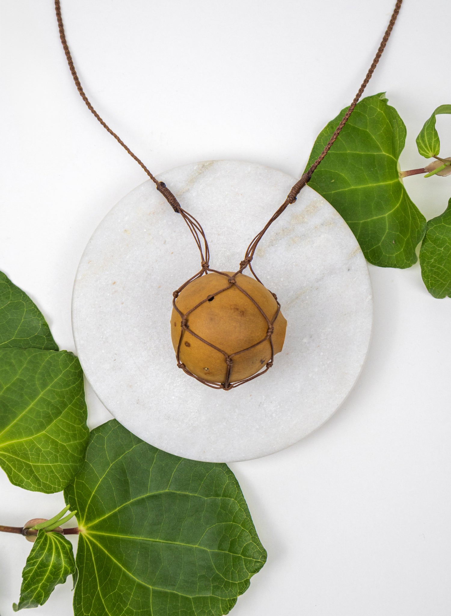 Poi Awiowhio Necklace with Feathers