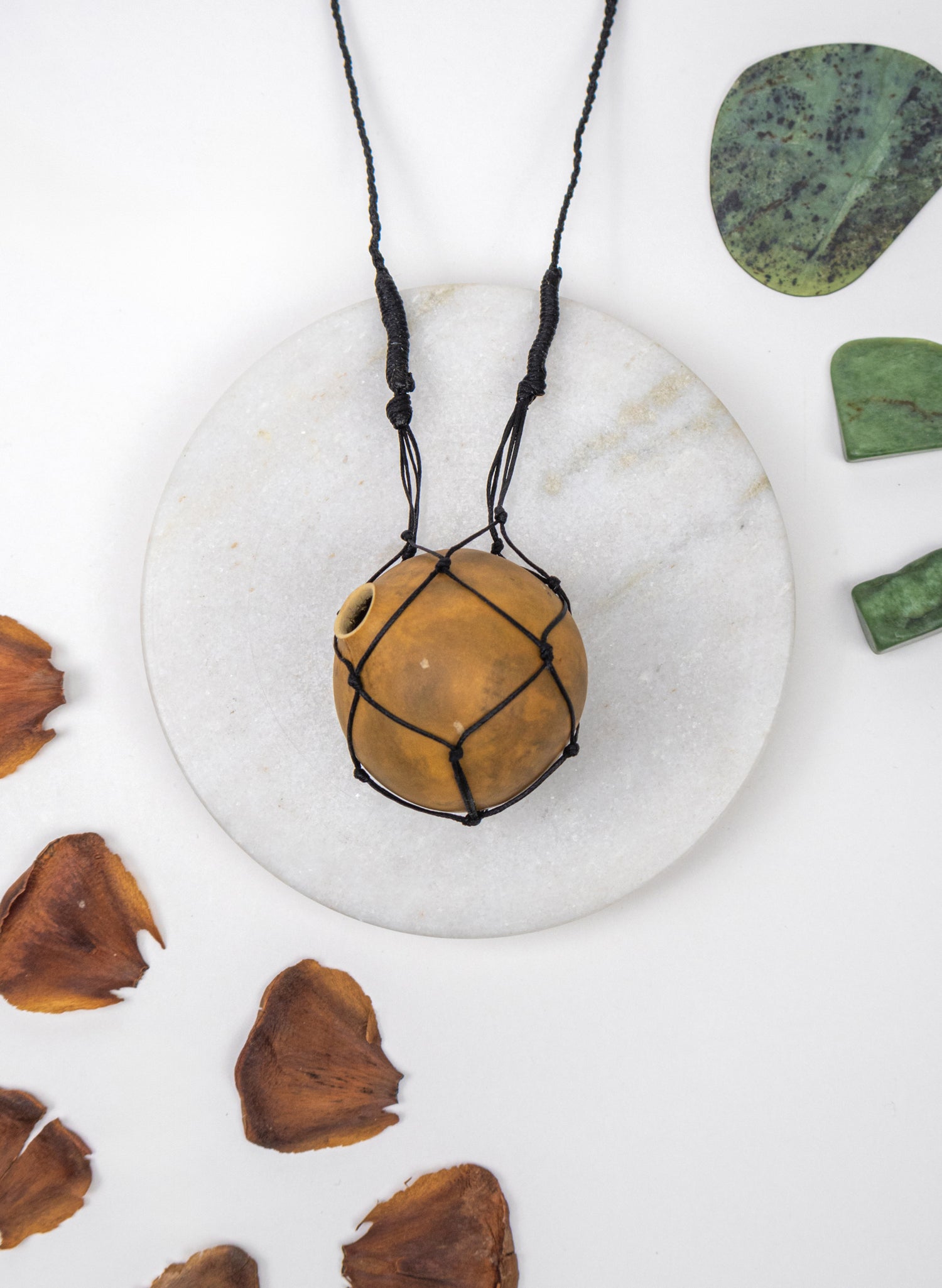 Poi Awiowhio Necklace with Feathers