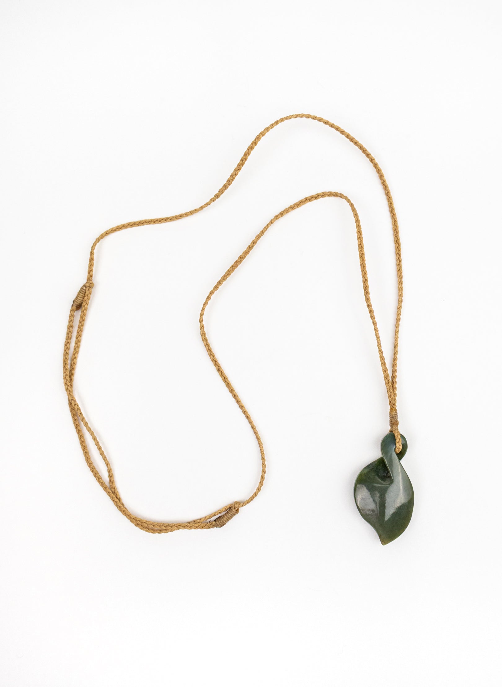 Bound Pounamu Pikorua